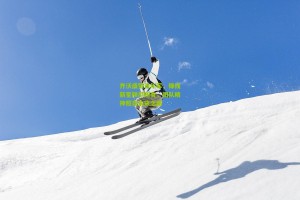 星空体育官网：齐沃盛赞青年军，锋线新星倾尽所有，团队精神照亮未来之路