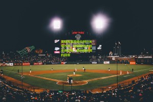 星空体育|莫耶斯盛赞格拉利什关键作用，铁锤帮绝杀后主帅坚称，胜利是拼搏的回报